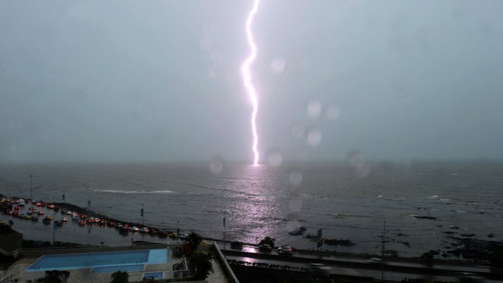 Bay strike