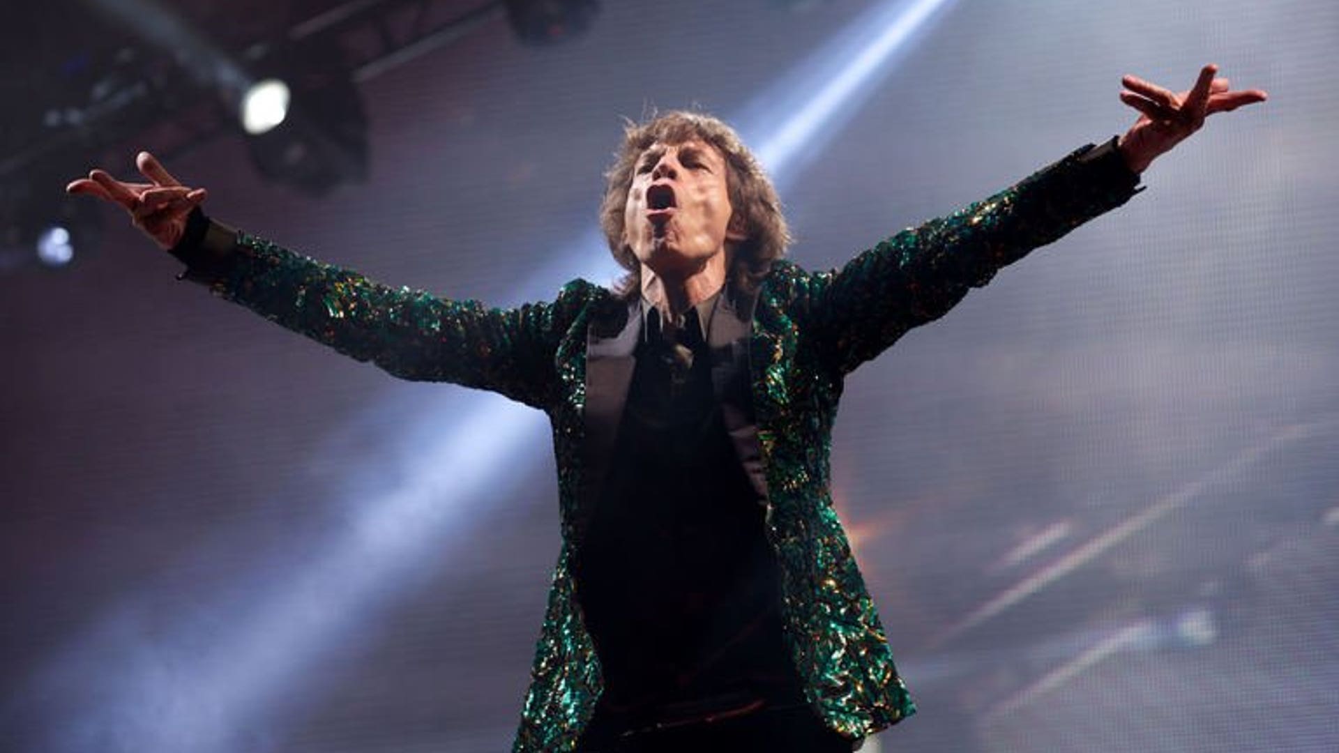 Jagger performs