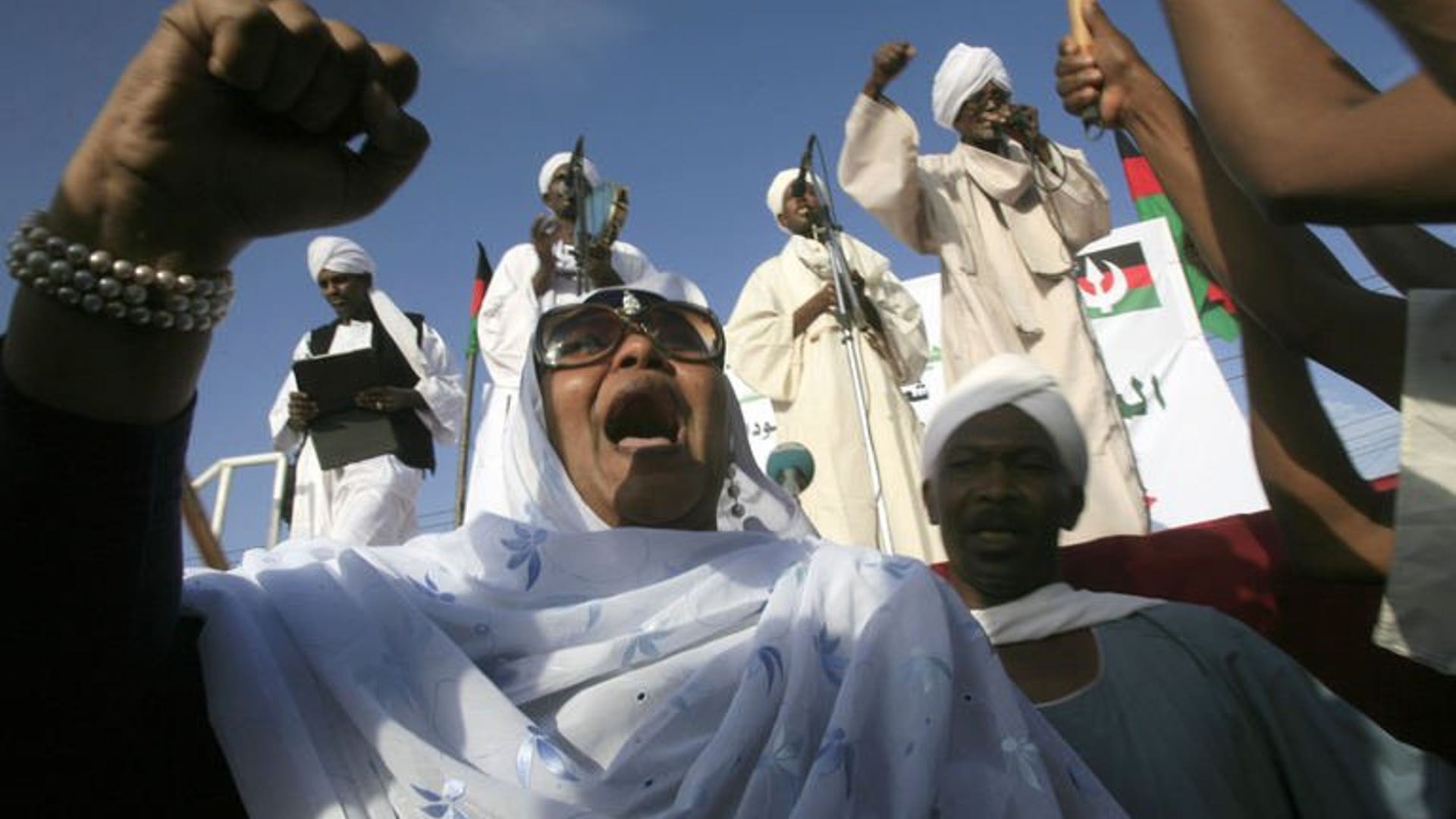 Supporting Sadiq al-Mahdi