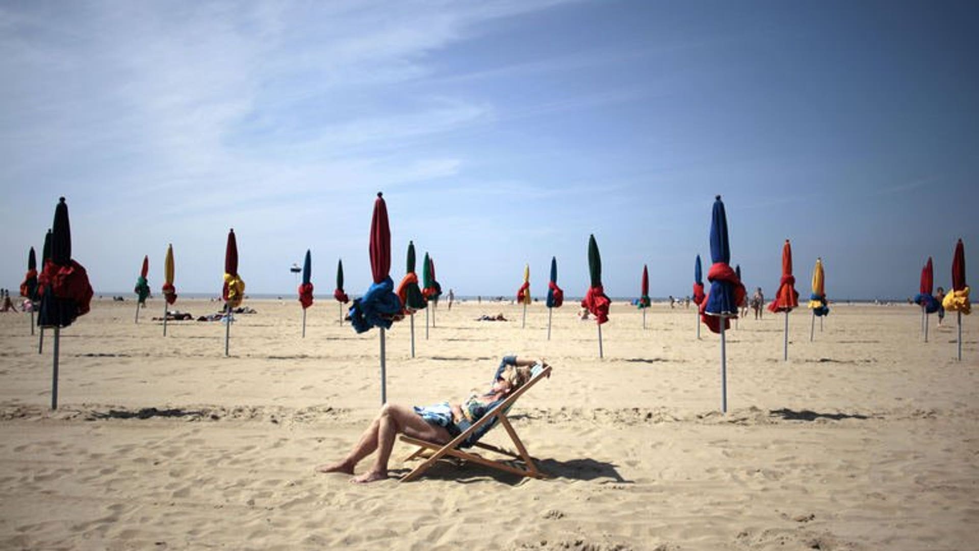 Beach nap