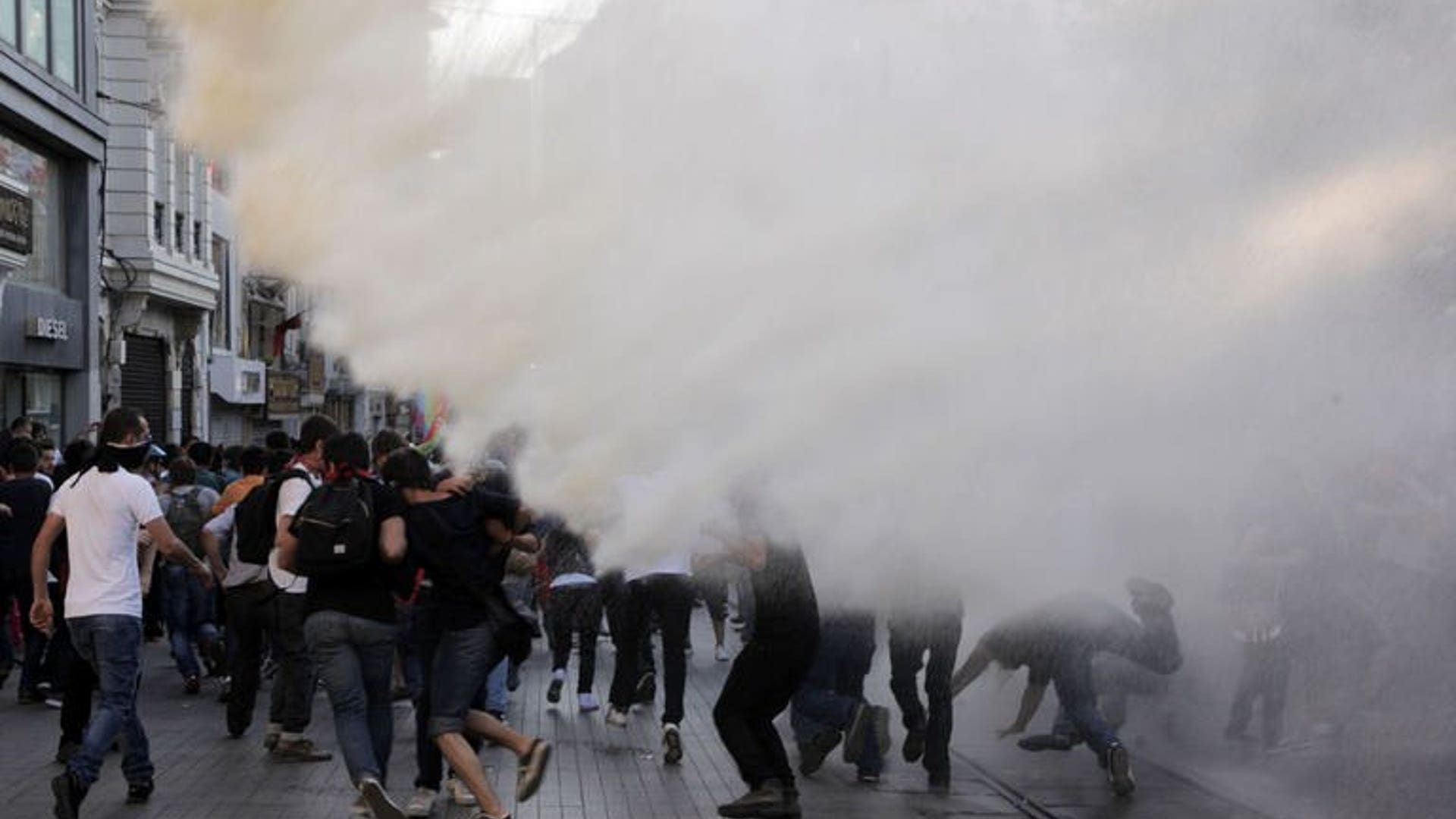 Cannon spray