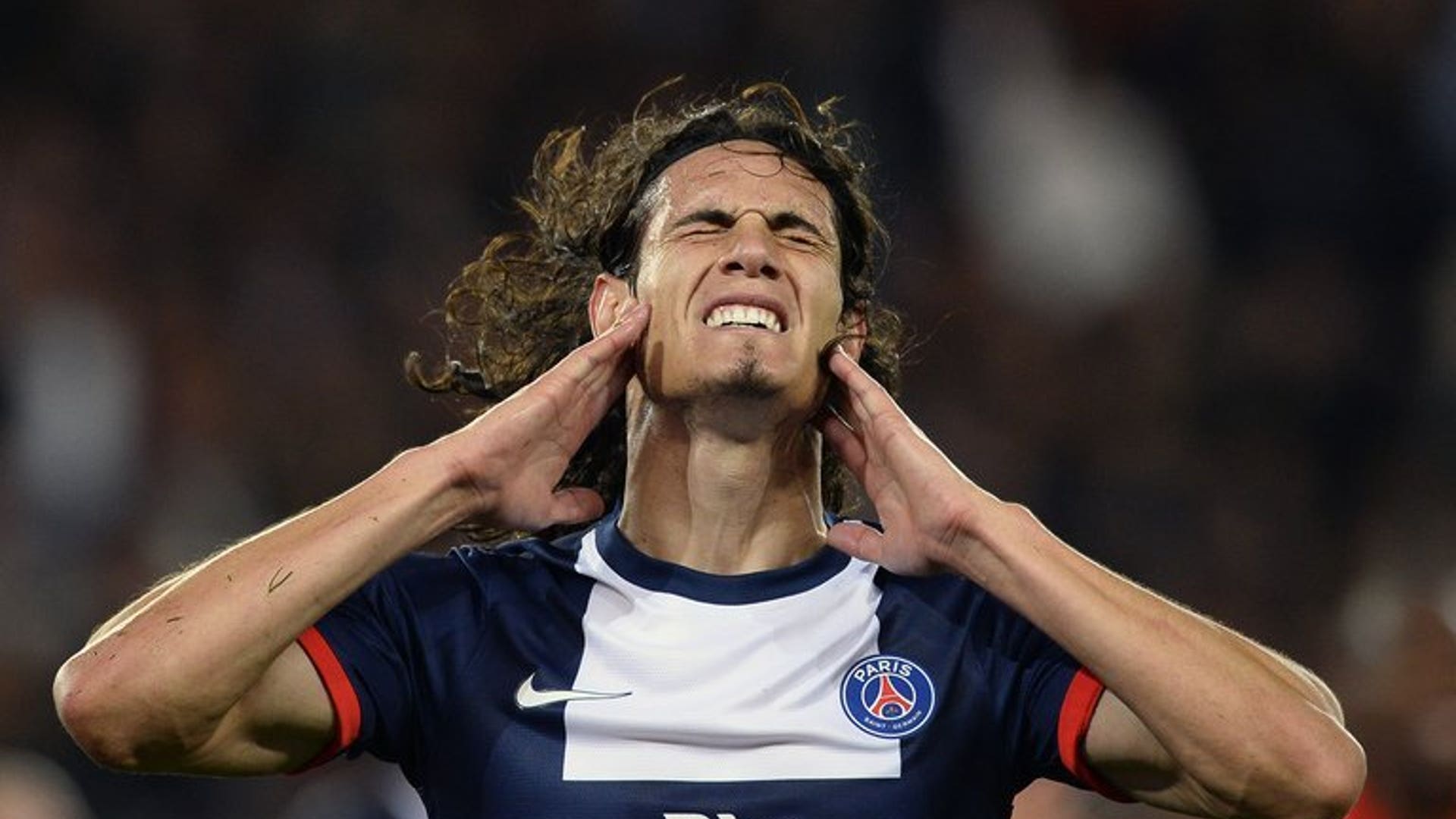 Cavani reacts