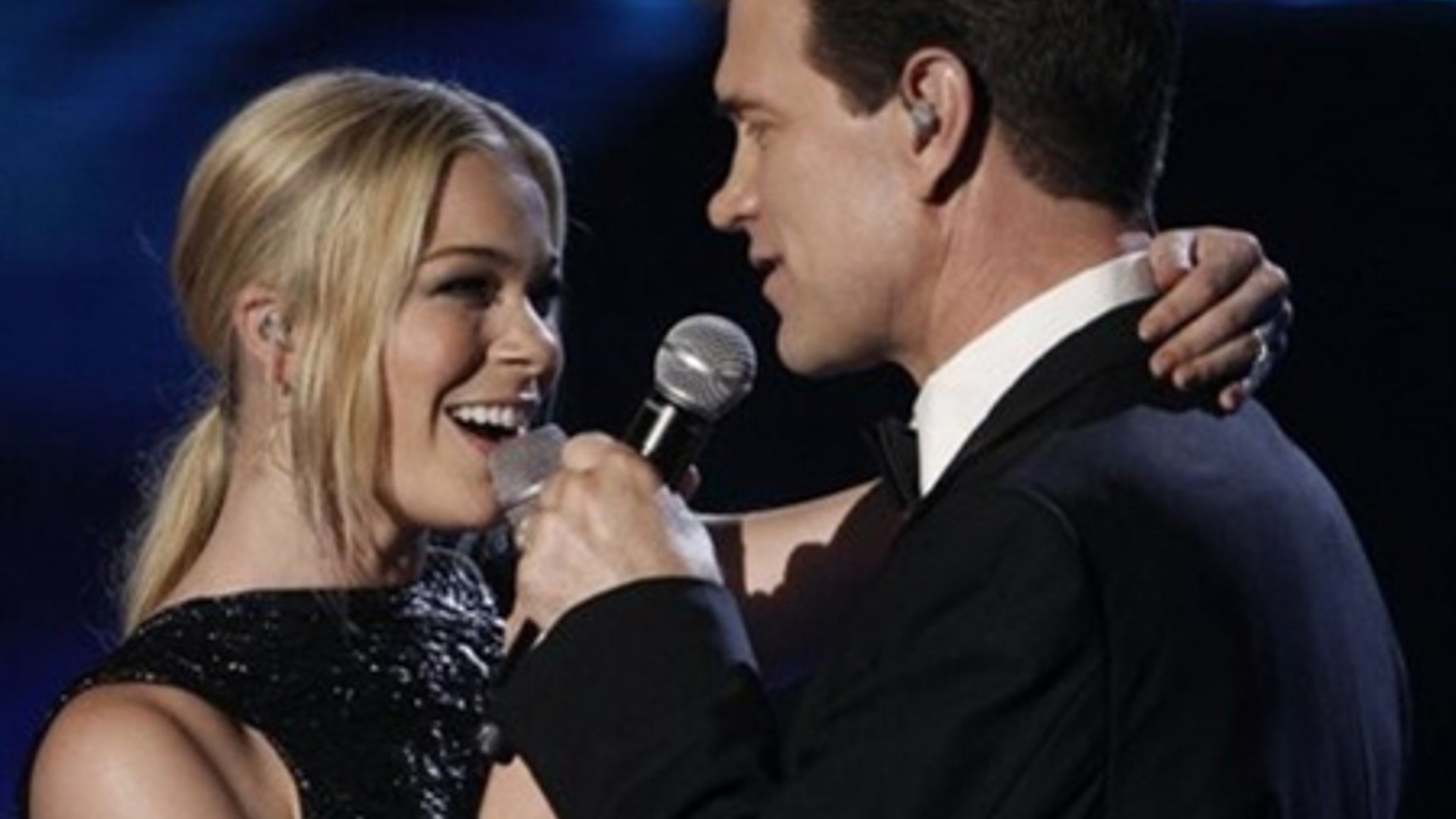 LeAnn Rimes and Chris Isaak