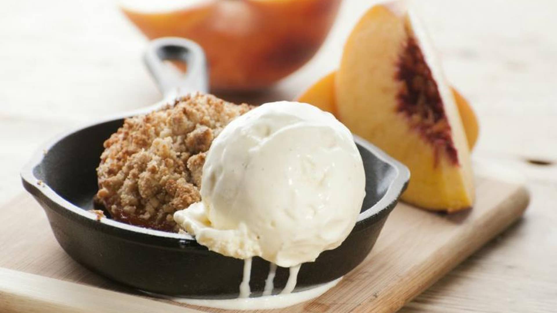 Peach Crumble