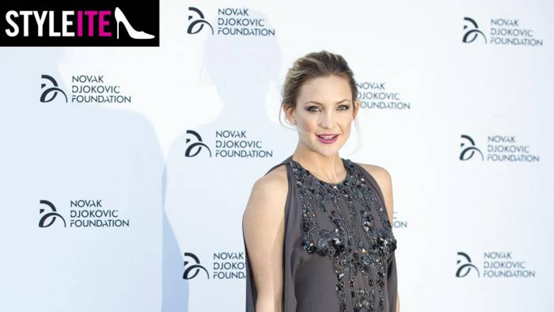 Kate Hudson Wows in Backless Fringe Dress at Critics' Choice Awards - Parade