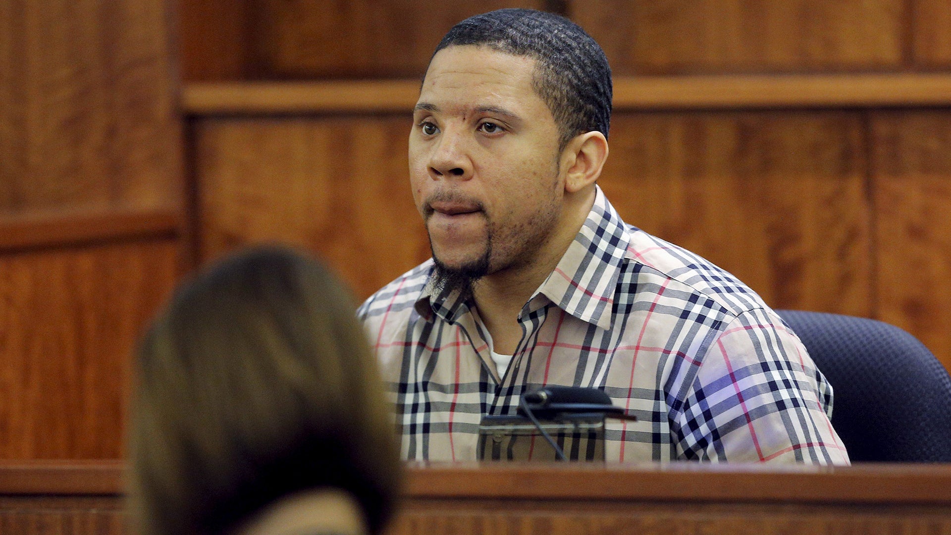 Prosecution witness Alexander Bradley is questioned by the prosecution without the jury present during Hernandez's trial.