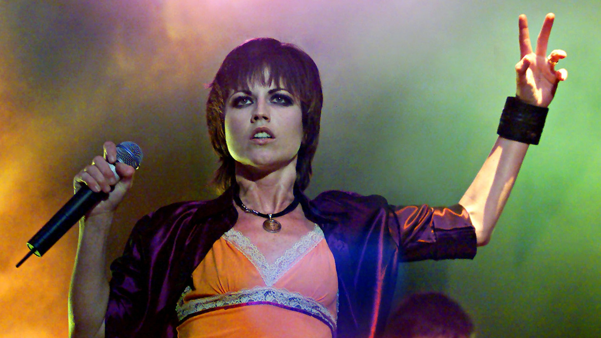 The Cranberries lead singer Dolores O'Riordan performs live at Dublin's Castle on April 29, 2000.