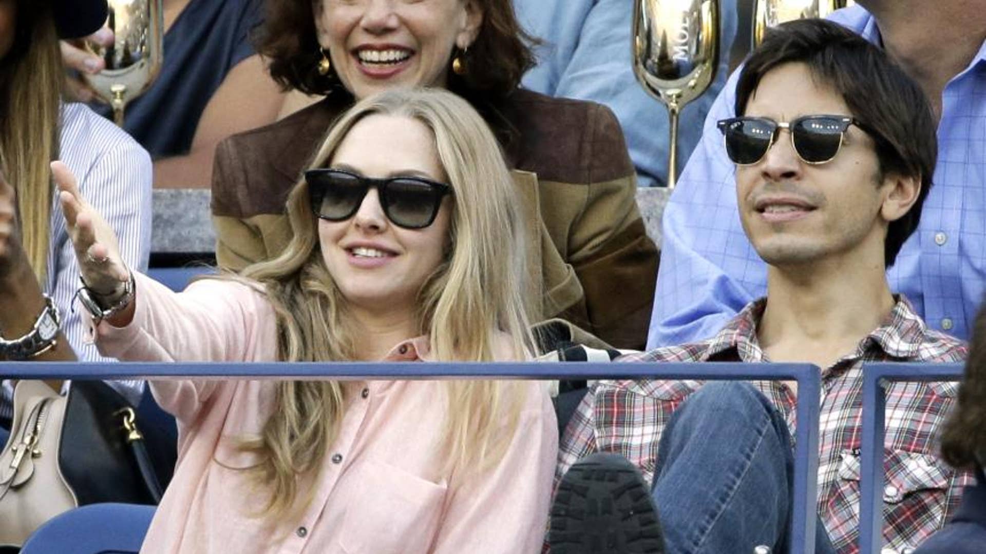 Amanda Seyfried and Justin Long