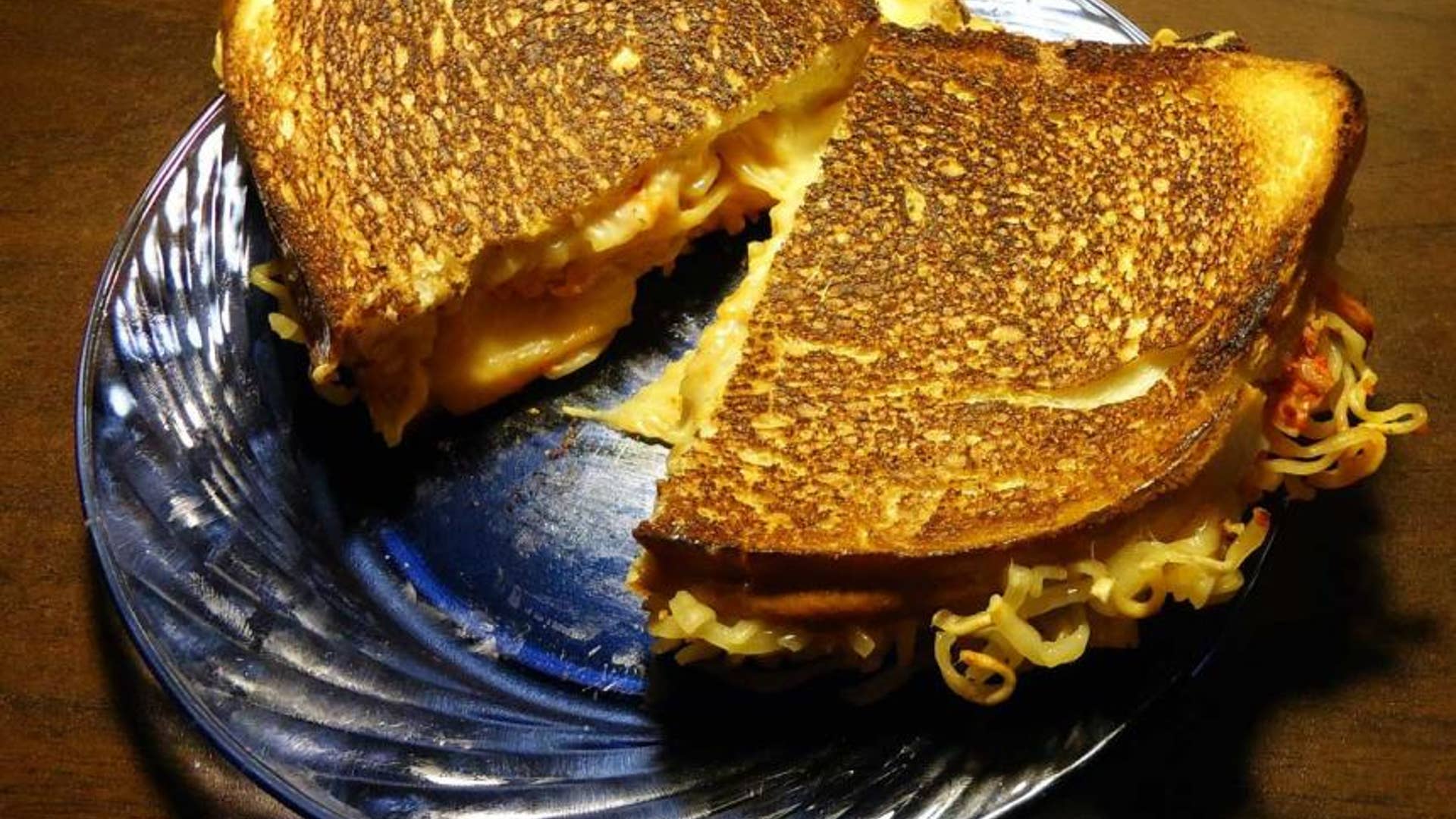 Grilled Kimchi’n'Cheese Shinwich