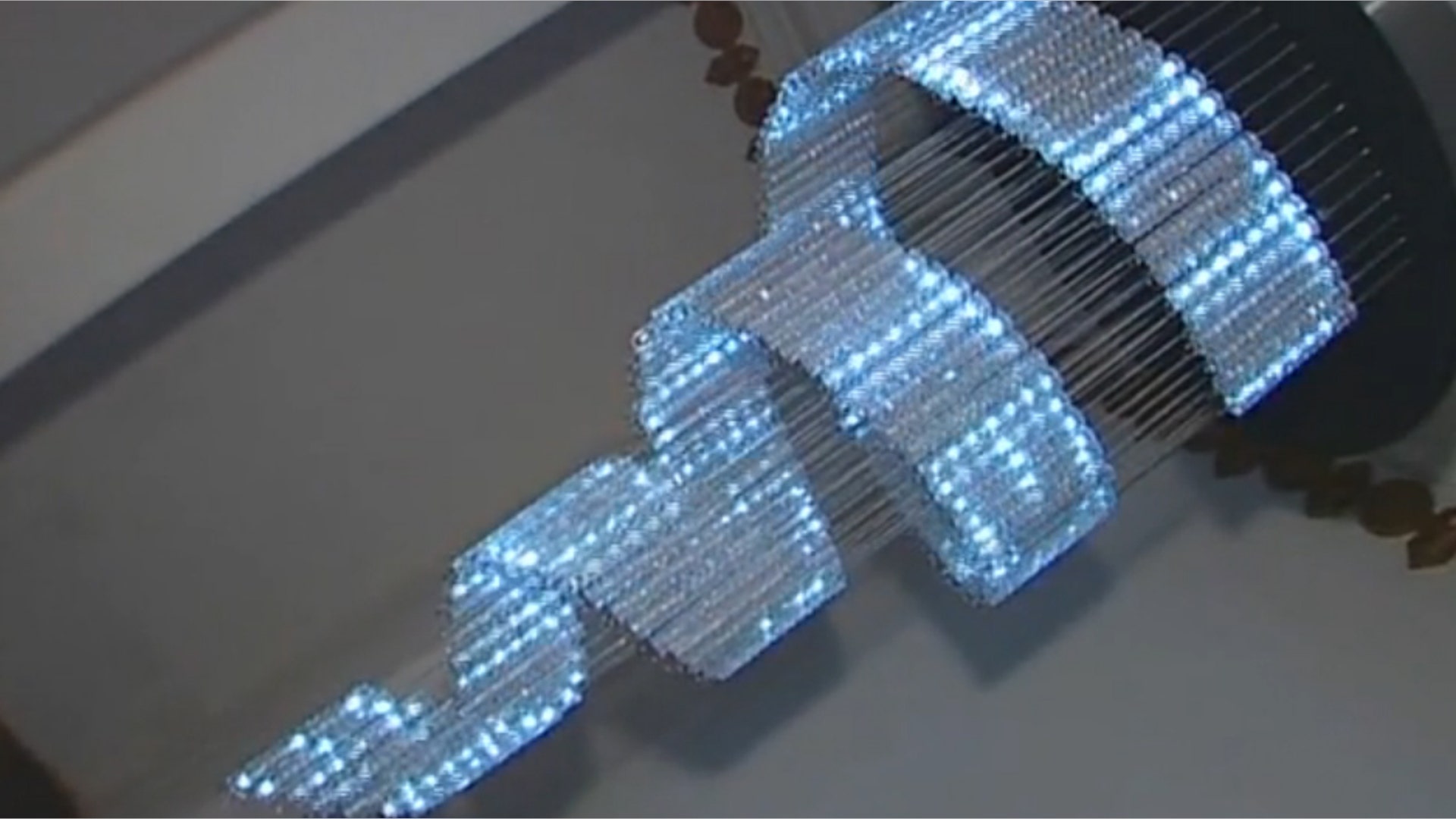 Wacky gadgets: chandelier