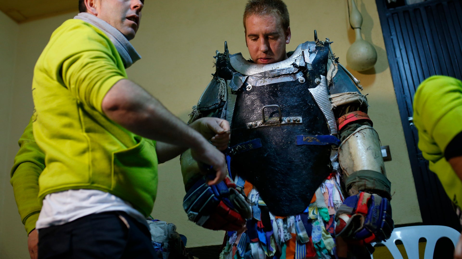 spain_turnip_throwing__5_