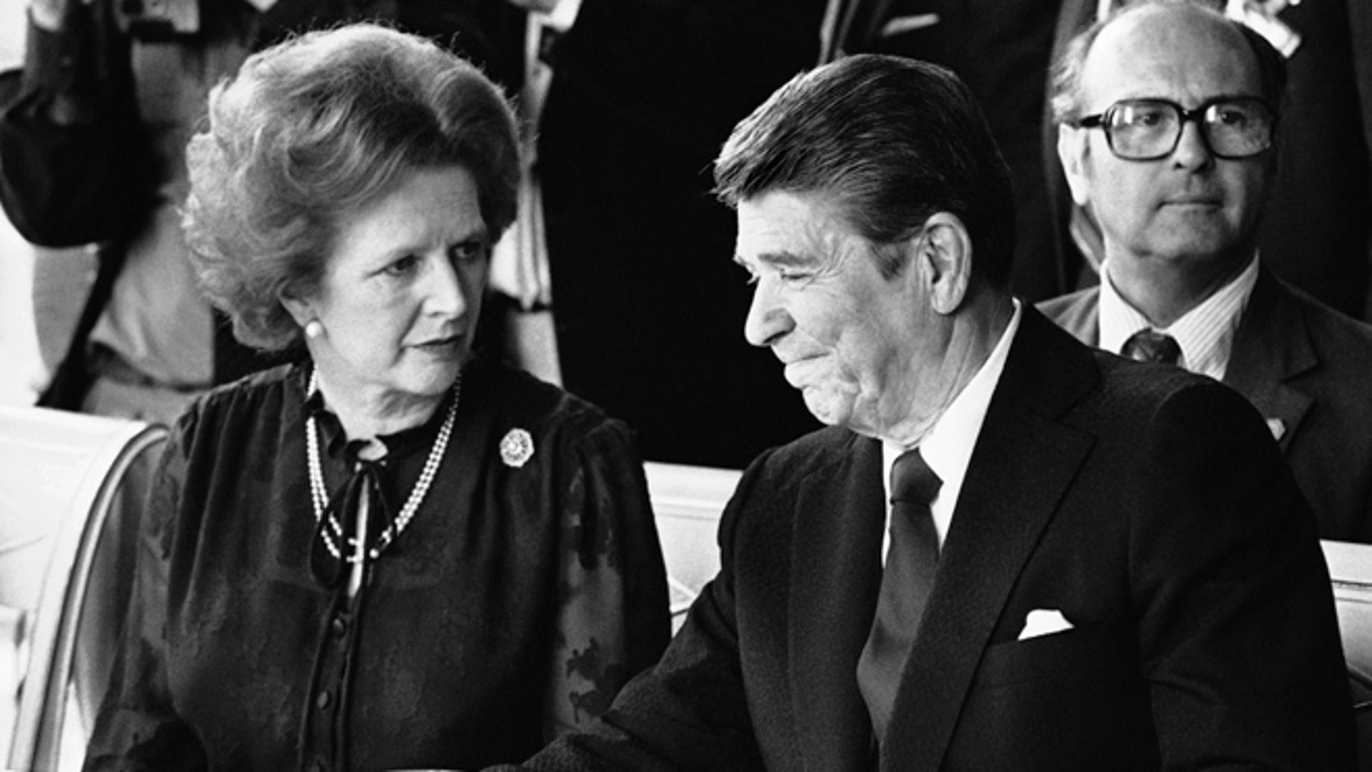 Переговоры рейгана и коля. Margaret Thatcher Рональд Рейган.