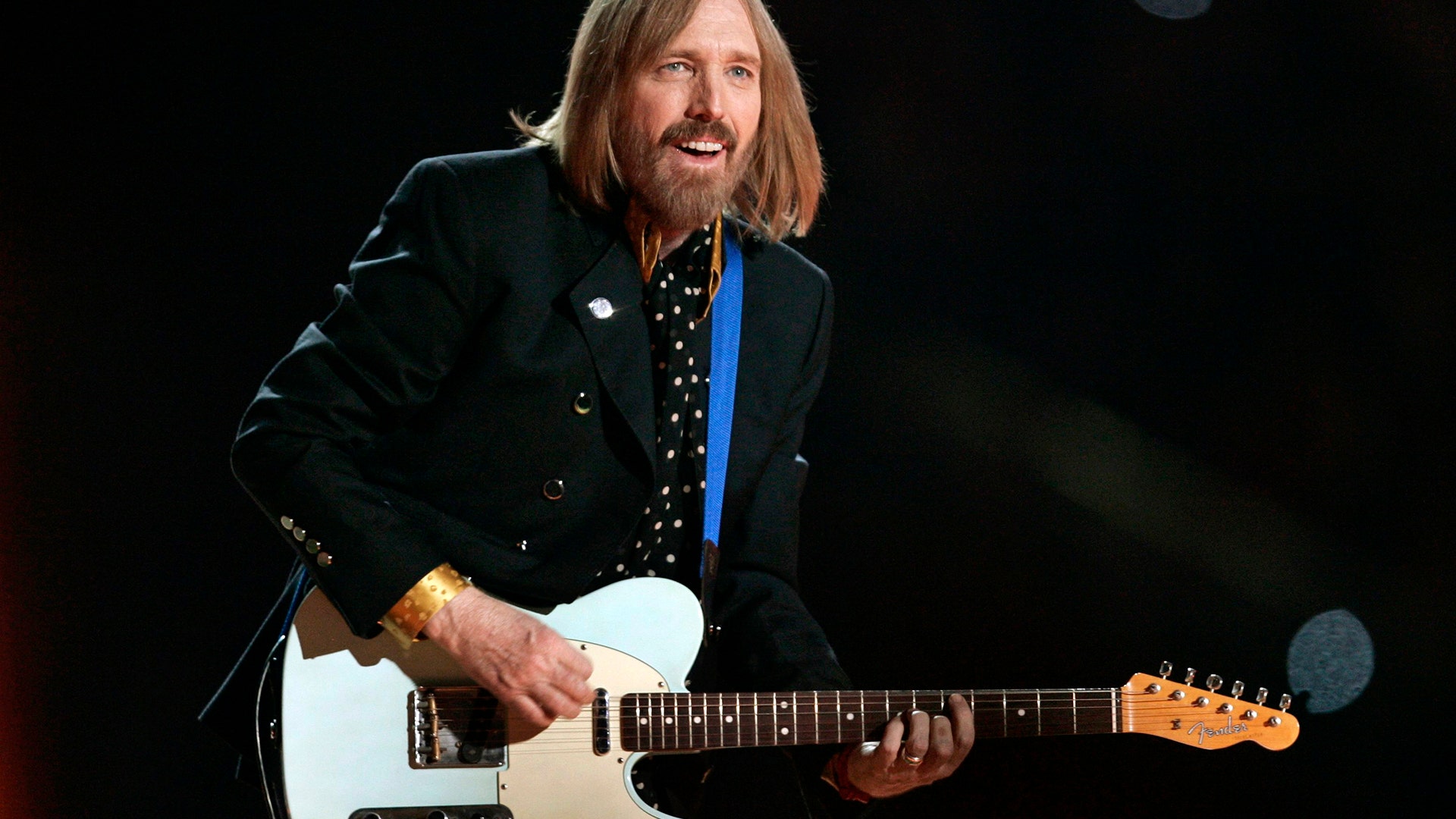 Singer Tom Petty and the Heartbreakers perform during the half time show of the NFL's Super Bowl XLII 