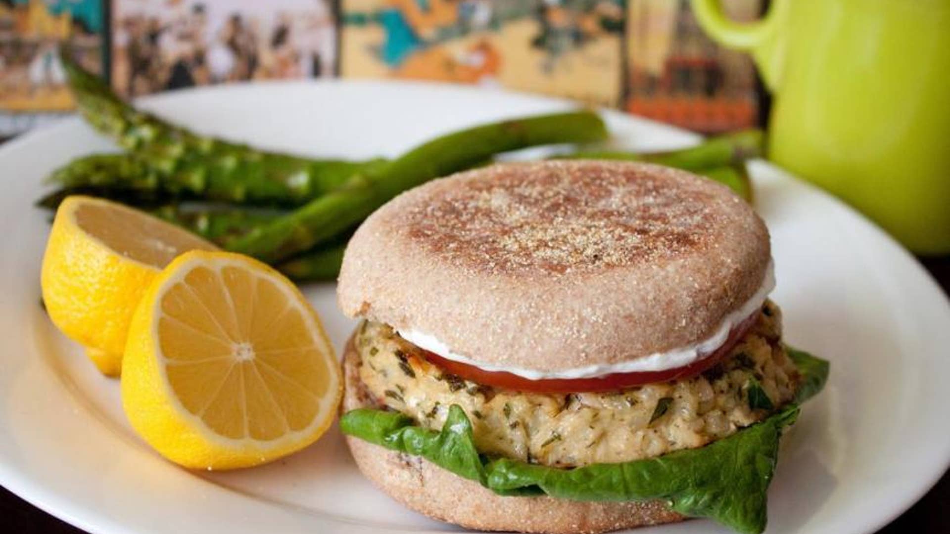 Lemon Garlic Tuna Burgers