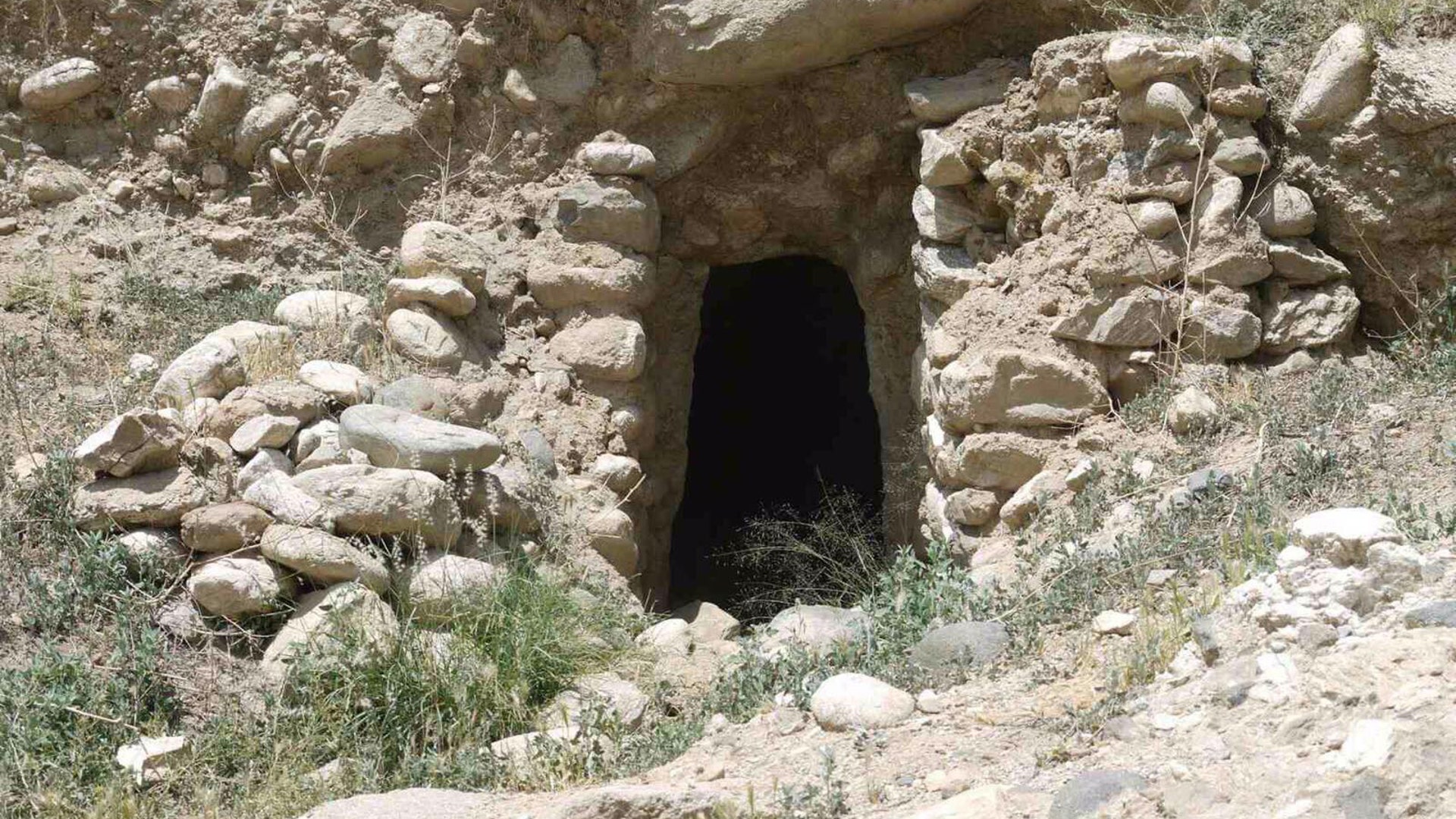 Opening of an ISIS tunnel