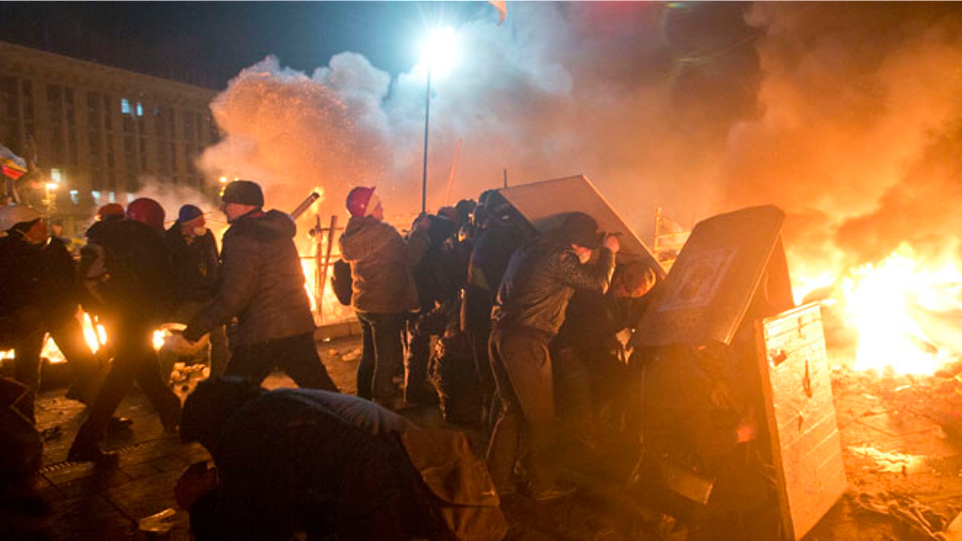 Police storm Ukraine protest camp