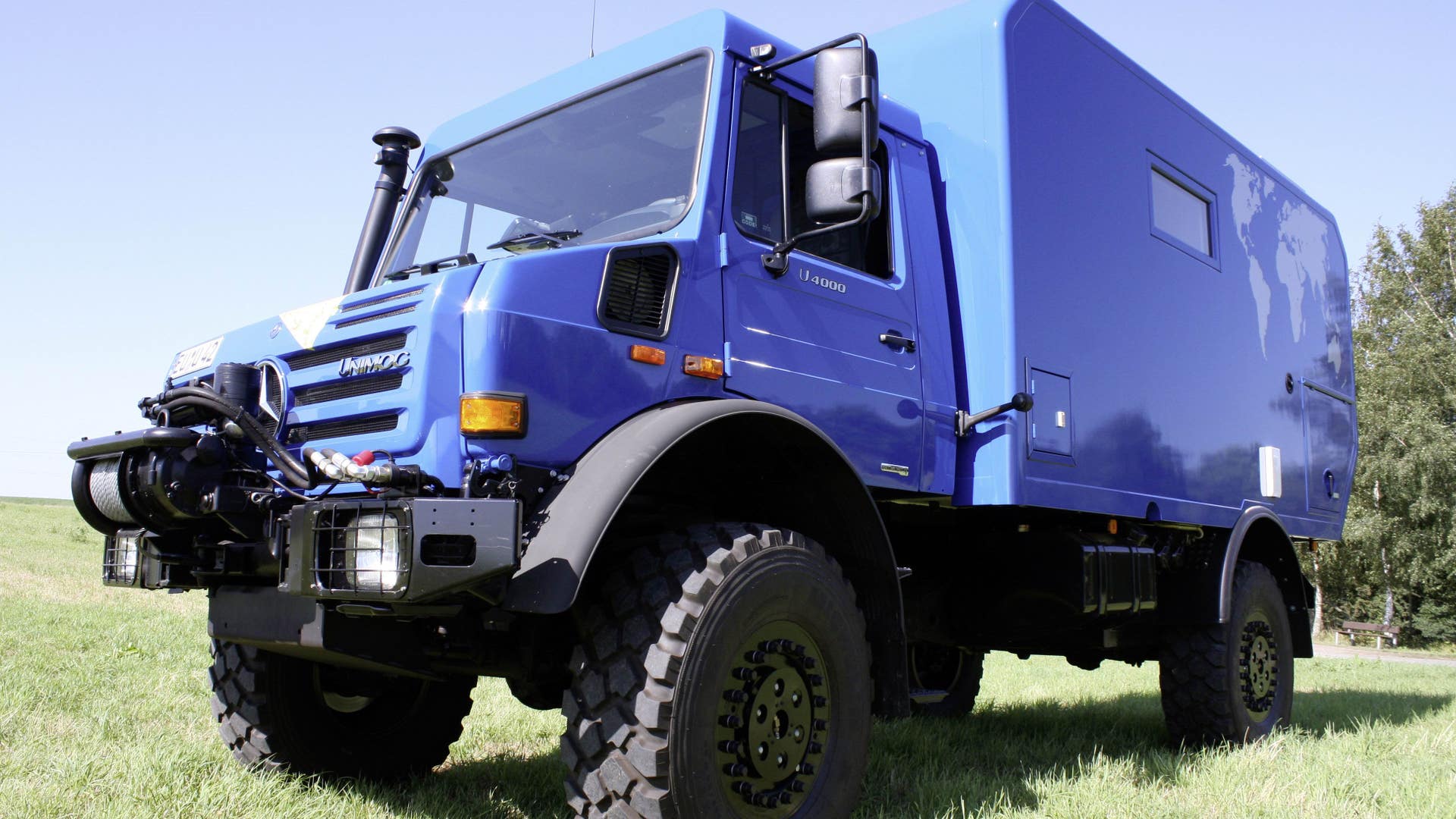 Off-roader Has Bed, Kitchen Sink