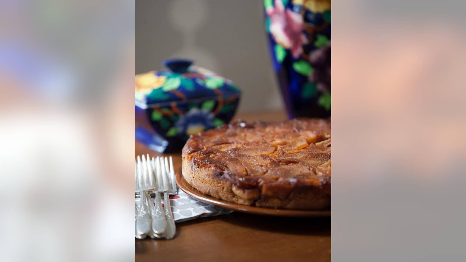 Caramel Apple Upside Down Cake