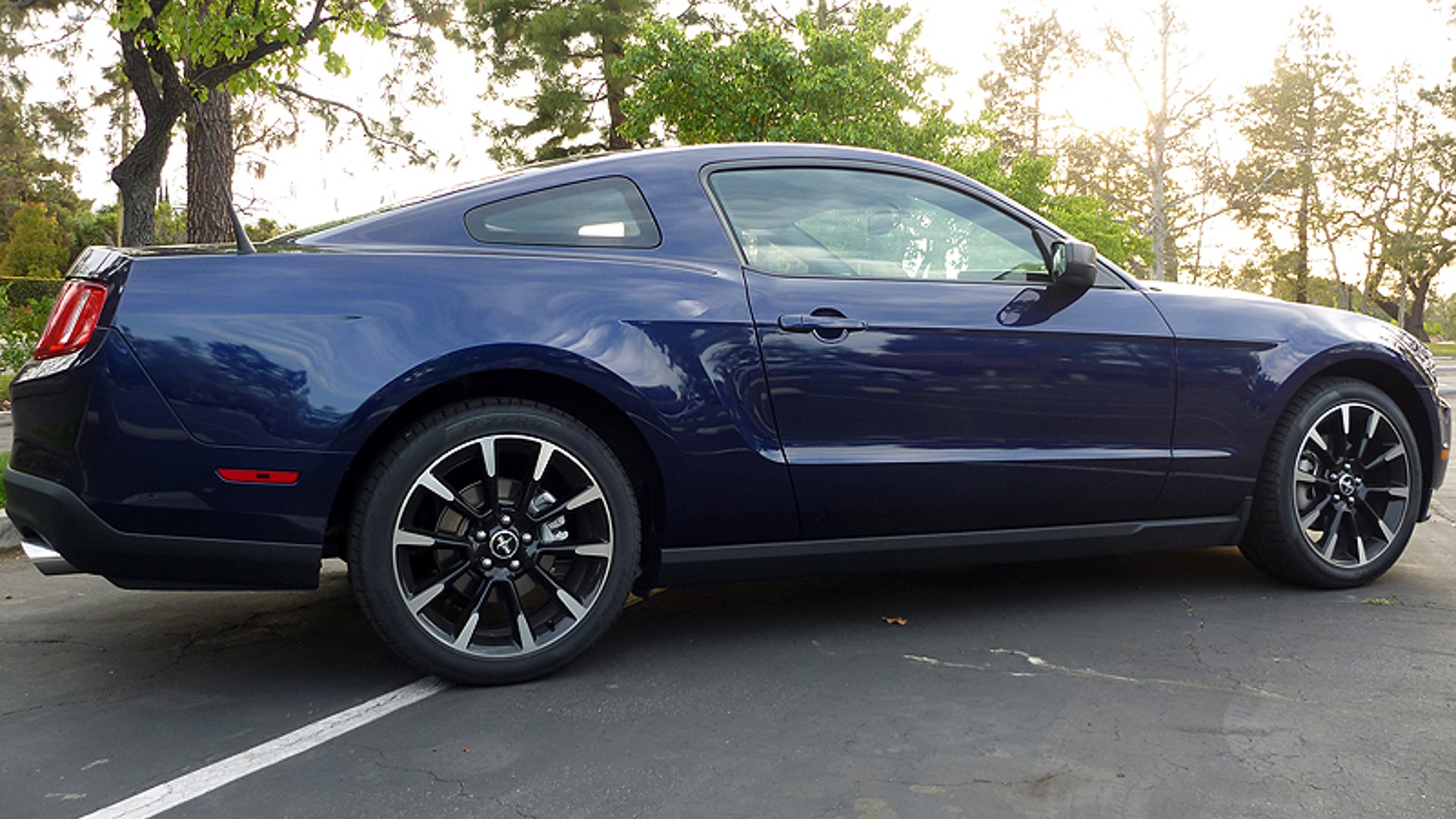 2011 Mustang V6