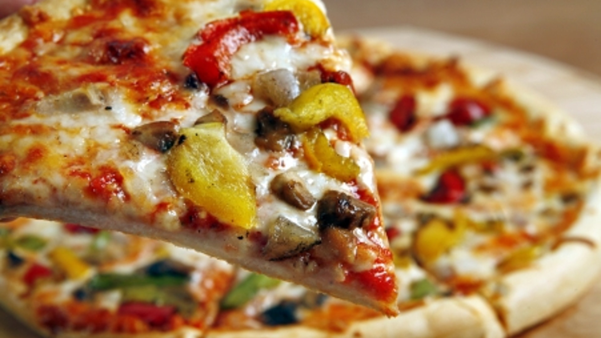 <b>Pizza Hut 12” Hand-Tossed Style Veggie Lover’s Pizza</b>