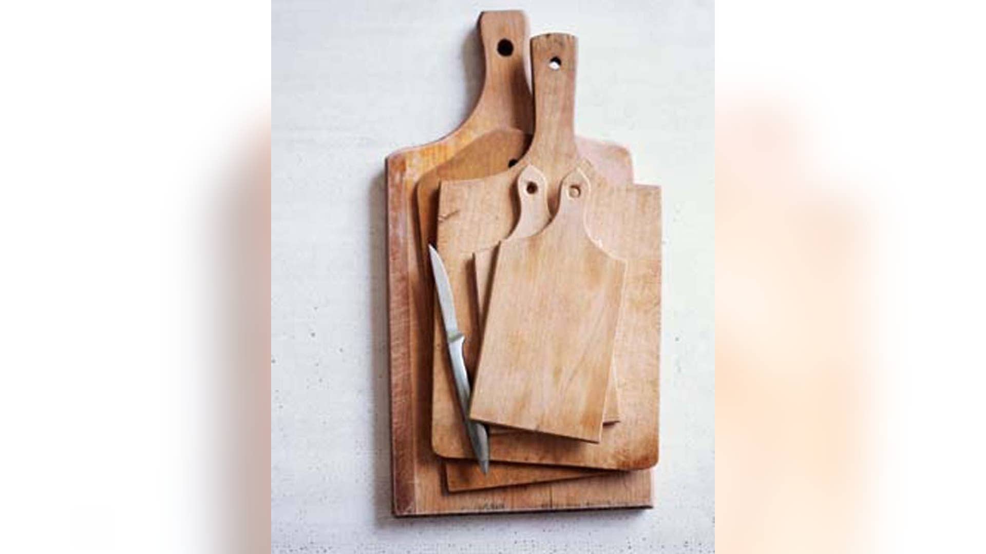 Myth: Meat and Wooden Cutting Boards Don't Mix