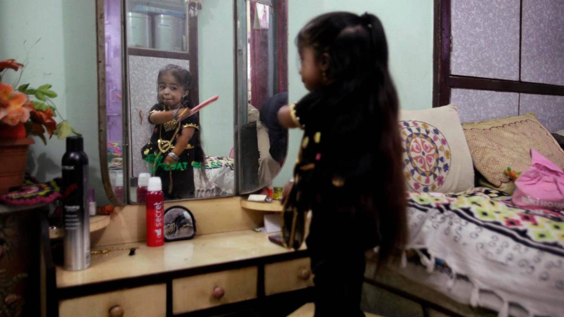 worlds_shortest_woman_9