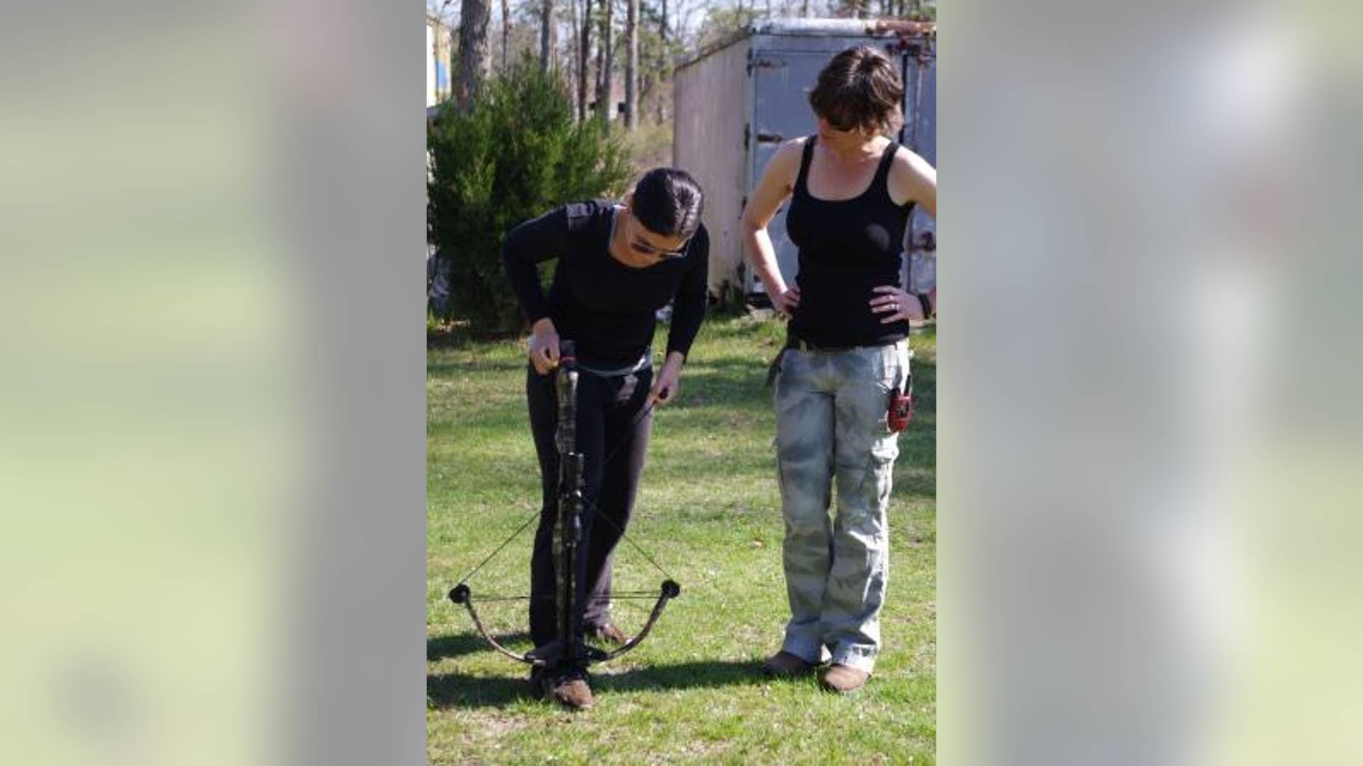 zombies_cross_bow_training