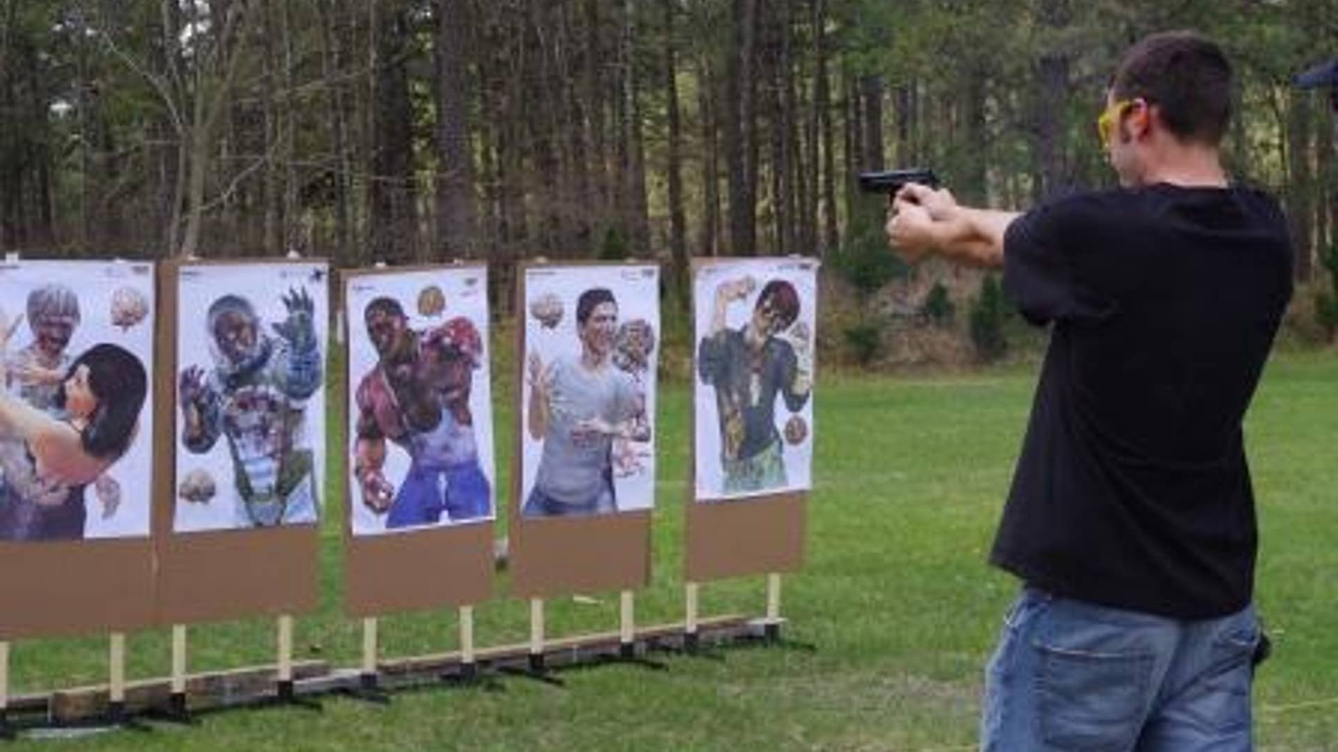 zombies_fire_arm_practice