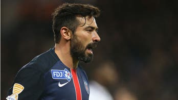 Blanc says Lavezzi negotiating PSG exit amid Chinese whisper
