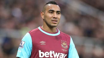 West Ham in talks with midfielder Payet over new deal