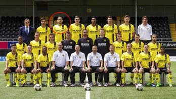 Dutch player juggles over two defenders to score world-class goal