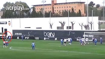 Phil Neville's son scores Olimpico for Valencia youth team