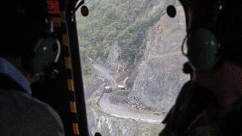 New Zealand prime minister visits towns hit by deadly quake