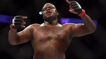 Derrick Lewis demolishes Gabriel Gonzaga with vicious KO