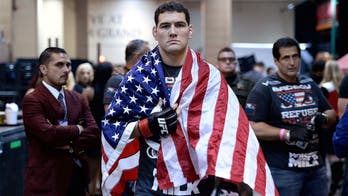 UFC's Chris Weidman has successful surgery on broken leg: 'I'm so thankful'
