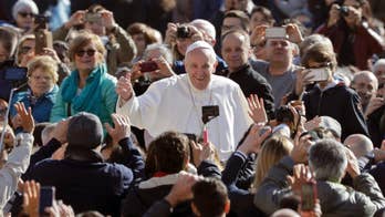 Pope demands 'urgent' action to protect civilians in Iraq