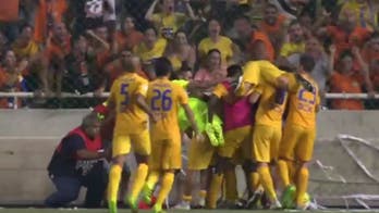 Watch APOEL score 3 last-gasp goals to advance in Champions League
