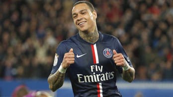 United, Chelsea reportedly weighing up bids for Van der Wiel