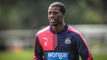 Newcastle boss McClaren warns Mourinho over Wijnaldum interest