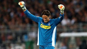 DFB Pokal: Gladbach score three goals in 13 minutes in win over St Pauli