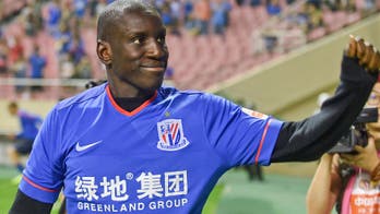 Demba Ba kicks opponent in the face