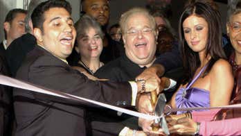 'NSync, Backstreet Boys creator Lou Pearlman dies in prison