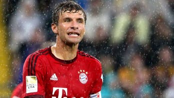Bayern Munich striker Muller 'relaxed' over Man United link