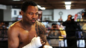 Shane Mosley says he saved a baby from car wreck