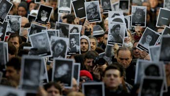 Argentine Jews urge president to help solve terror bombing