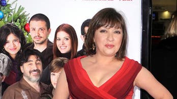 Elizabeth Peña, prolific Hollywood actress who starred in 'La Bamba,' 'Modern Family' dies at 55