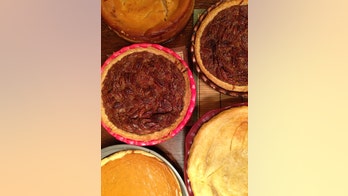 TSA travel tip: How to fly with pies and more this Thanksgiving