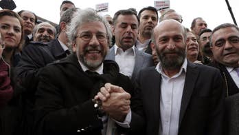 Turkish journalists on trial for Syria arms smuggling report