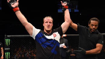 Jared Rosholt out wrestles Stefan Struve for unanimous decision win