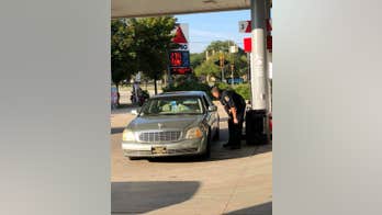 Police officer pumps, pays for elderly woman's gas, viral Facebook post shows